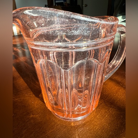 Anchor Hocking COLONIAL KNIFE &
FORK PINK 5" - 16 OZ MILK PITCHER Vintagee - Picture 7 of 8